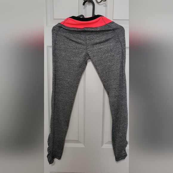 Grey leggings - Picture 2 of 2